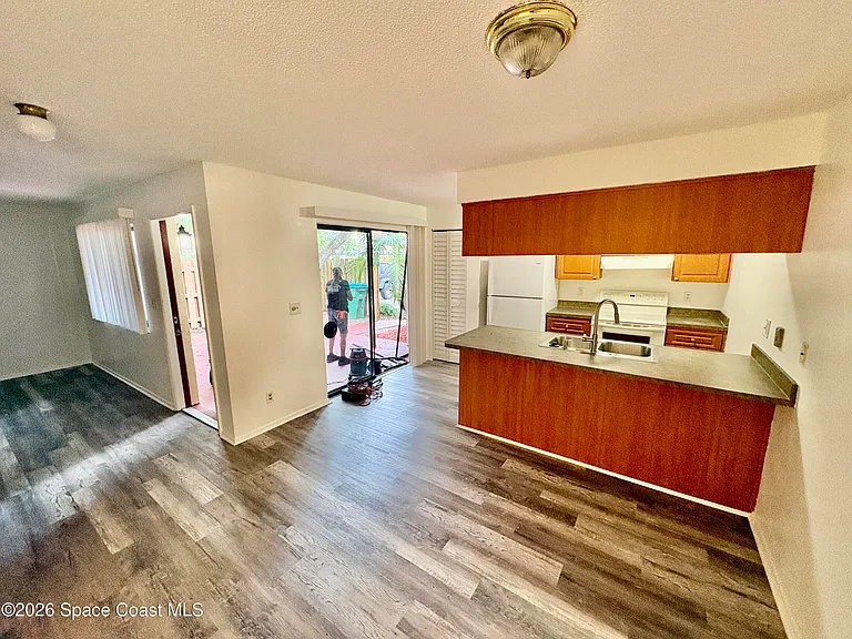 8789 Live Oak Ct — Photo 6