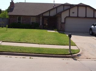 1909 Briarhill St, Moore, OK 73160