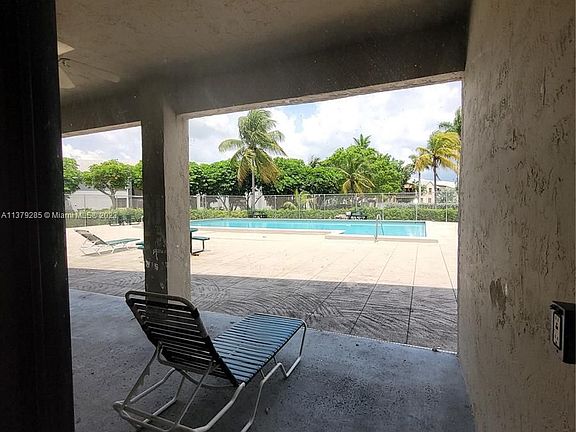 5th image of 1135 N Franklin Ave #1135G