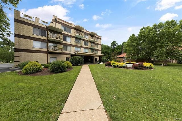 1st image of 6415 Jamieson Ave APT 302