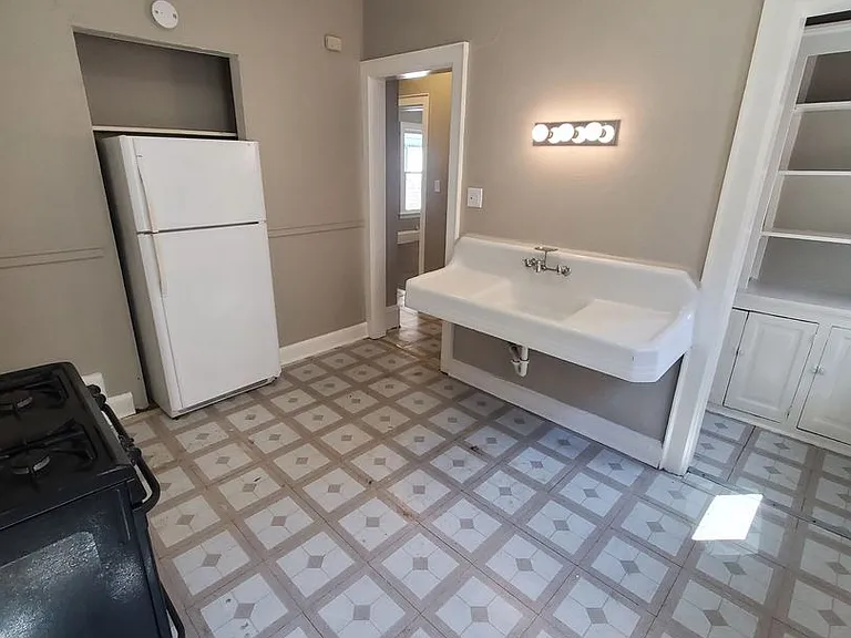 2545-2547 N 38th St - Duplex (Ace Property) — Photo 3
