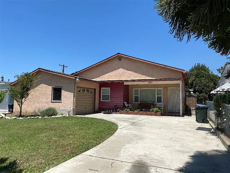2041 Starhaven St — Photo 2