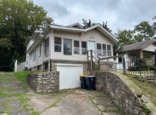 3008 E 69th St, Kansas City, MO 64132