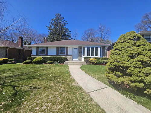 102 Birchwood Park Dr Photo 1