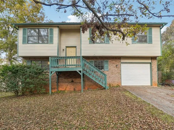 2748 Oxford Dr, Decatur, GA 30034