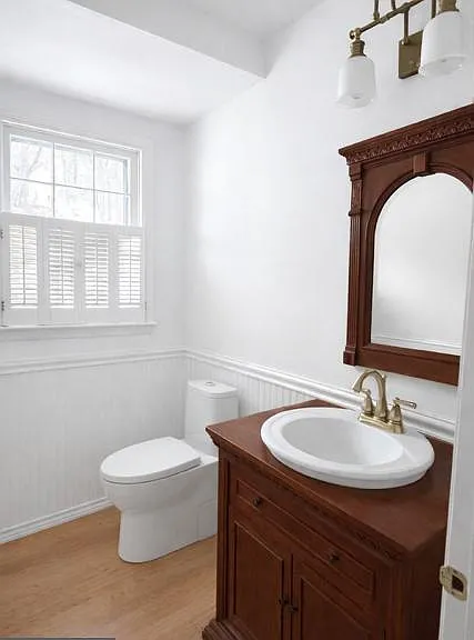 402 Norwood Rd — Photo 8