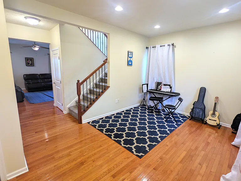 766 Village Club Dr — Photo 4