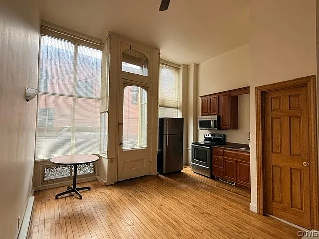 103 Center St — Photo 3