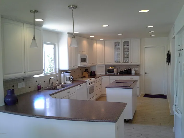 9714 E Sherwood Way — Photo 8