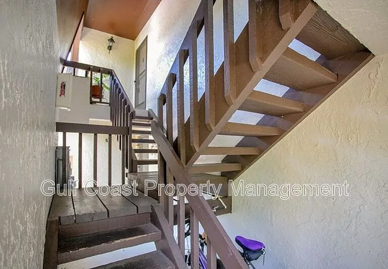 4574 Ringwood Mdw — Photo 3