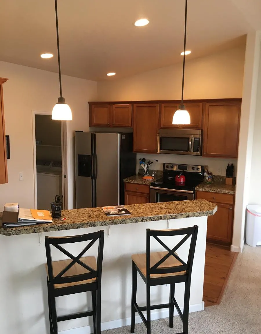 2 bed, 1300 sqft, $2,675 — Photo 4