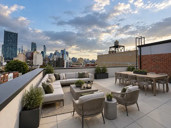 25-16 37th Ave, Long Island City, NY