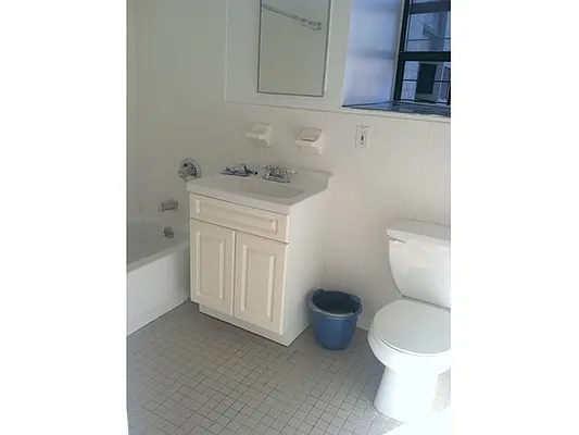 Rented by DSA Realty | media 8