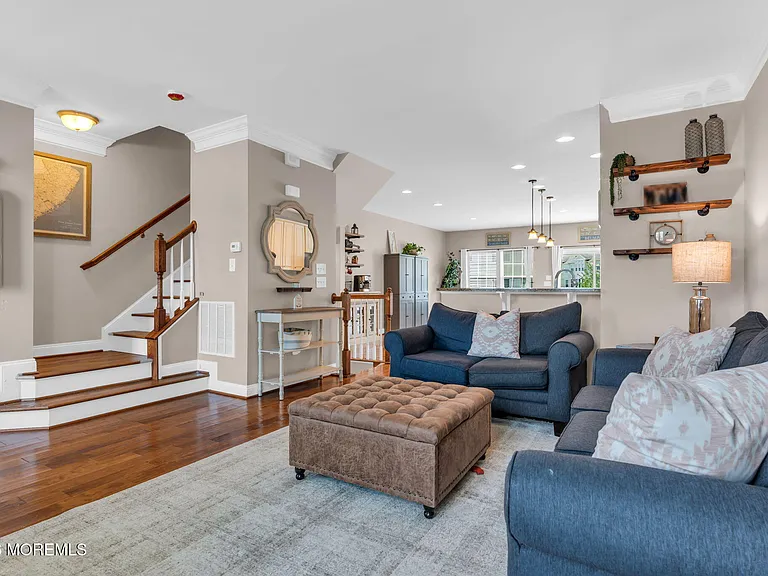 3 Olivia Dr — Photo 2