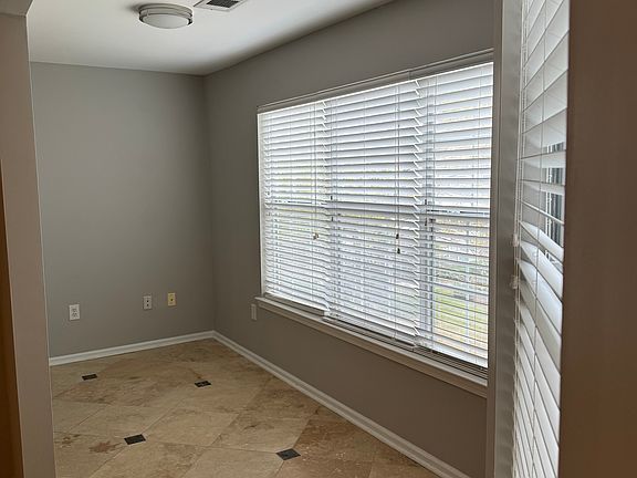 2nd image of 188 Midland Pkwy APT 322