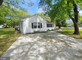 40362 Dockser Dr, Mechanicsville, MD 20659