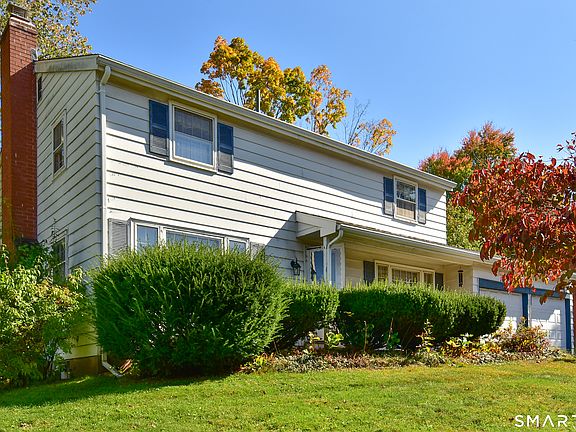 3rd image of 16 Grandview Terrace