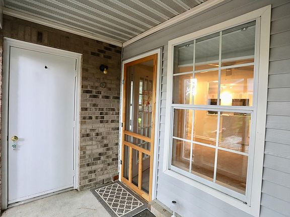 3rd image of 703 Chancery Ln