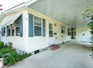 105 Harbor Rd, Hendersonville, NC 28792