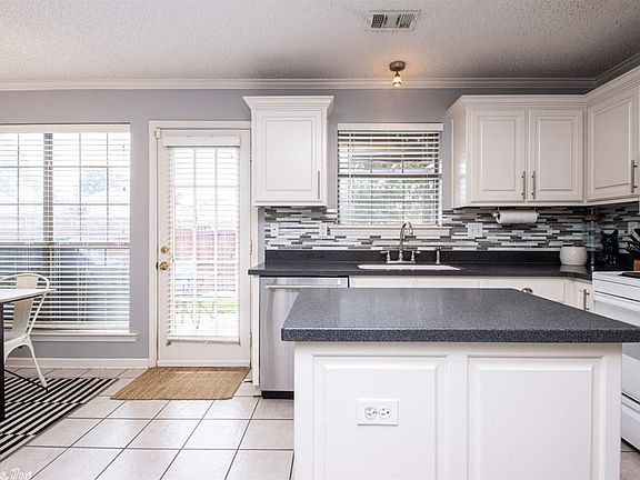 2nd image of 224 Deauville Dr