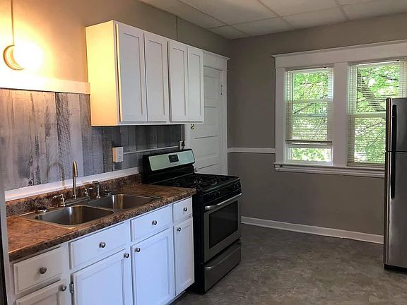 3rd image of 670 Fremont Ave NW