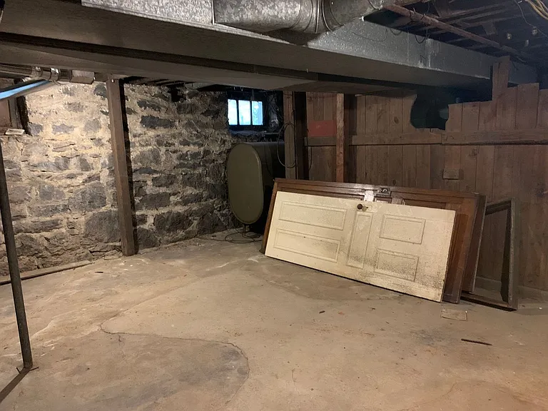 577 Lincoln Way E — Photo 47