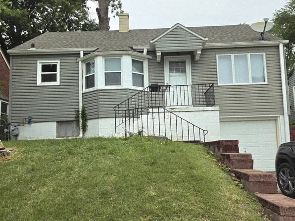 6332 Pierce St, Omaha, NE 68106