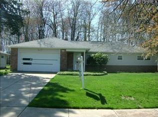 6274 Fairhaven Rd, Mayfield Heights, OH 44124