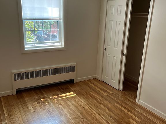 2nd image of 40 Lenox St APT 3