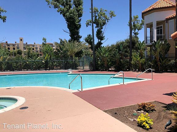 4th image of 2150 Camino De La Reina Unit 112