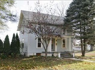 485 White Pigeon St, Constantine, MI 49042