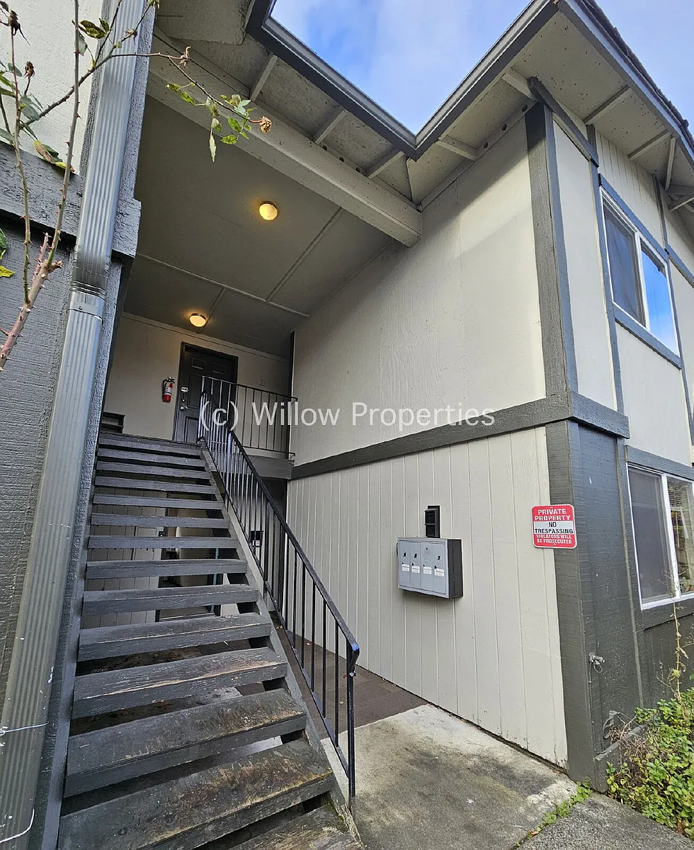 Building Photo - 767 S 40th St #A