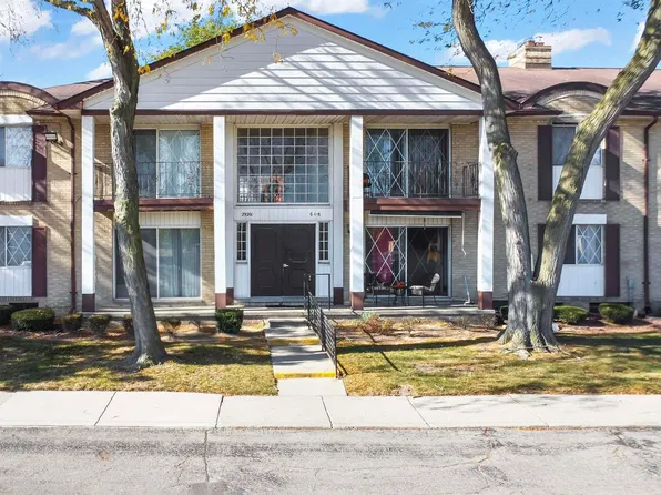 29201 Hayes Rd APT G8, Warren, MI 48088