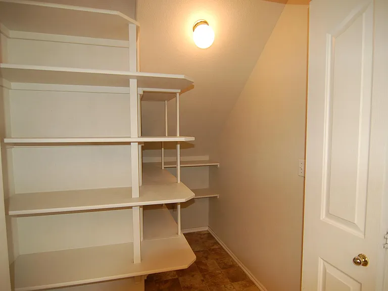 Walk in Pantry