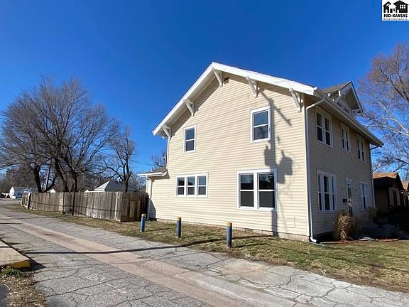 4th image of 19 W 27th Ave