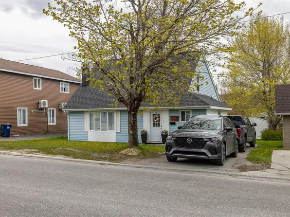 126 East Valley Road, Corner Brook, NL A2H2L7