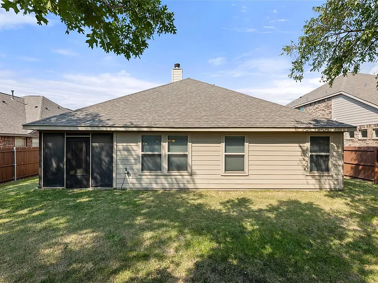 1004 Water Garden Cir — Photo 35