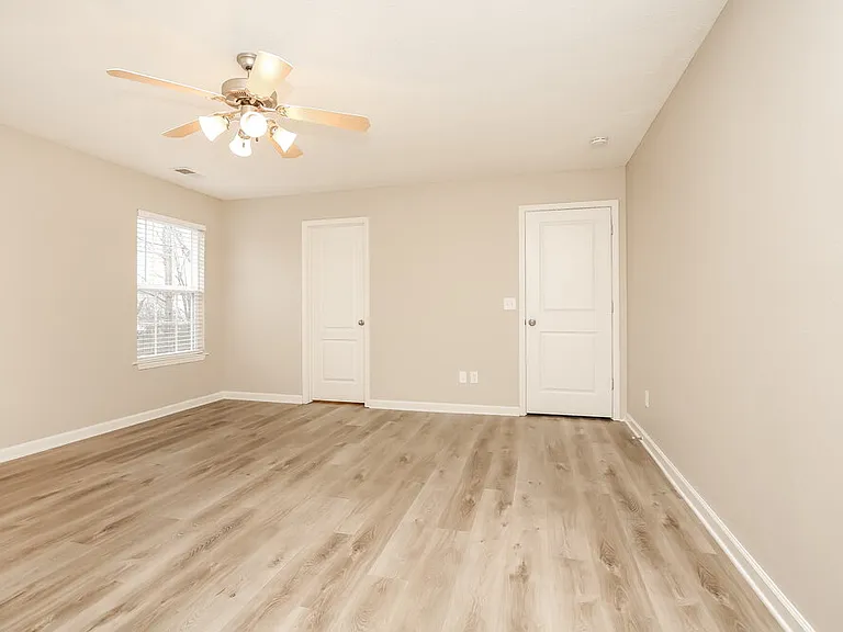 141 Lyndhurst Dr — Photo 11