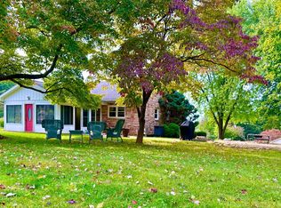 98 Maple St, Macungie, PA 18062