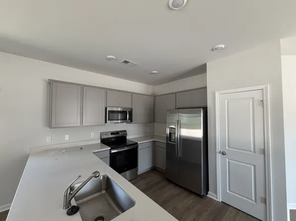 39 Gooseberry Ct NE, Ludowici, GA 31316