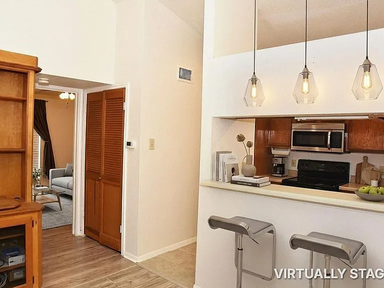2121 El Paseo St #2000 — Photo 29