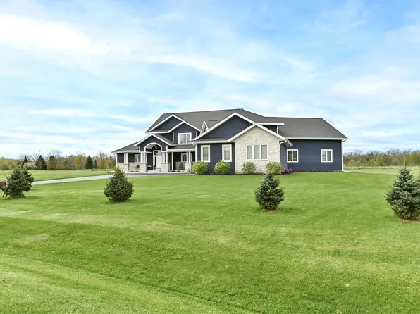 S101W33315 Genevieve DRIVE, Mukwonago, WI 53149