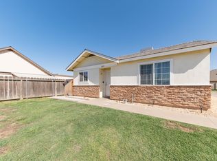 1182 Cabrillo Dr, Tulare, CA 93274