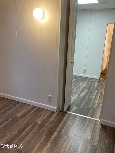 5th image of 1562 Rugby Road