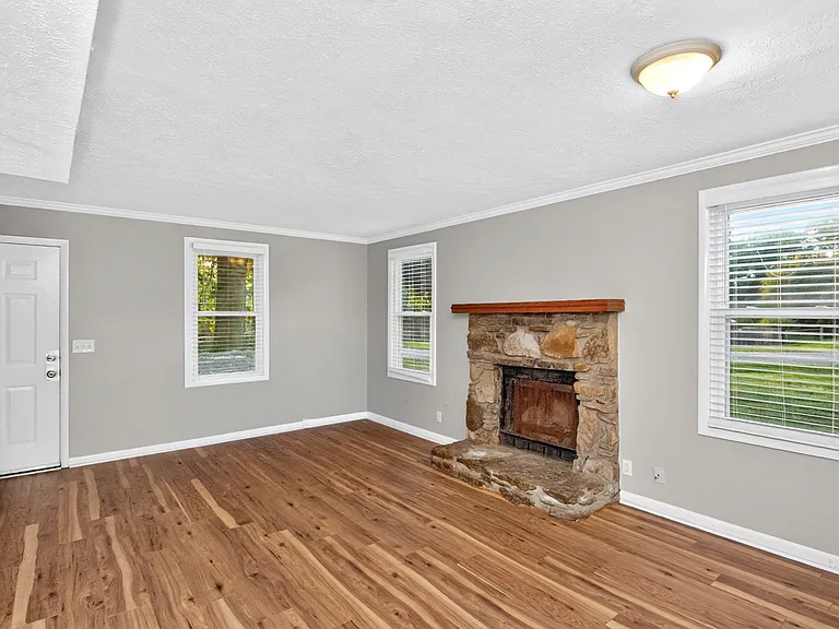 2303 Kimberly Dr — Photo 13