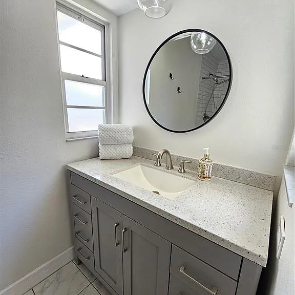 6442 Colonial Dr — Photo 12
