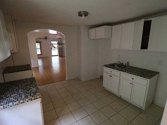 3rd image of 222 N Hollywood St