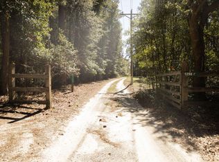 1298 Barracada Rd, Walterboro, SC 29488