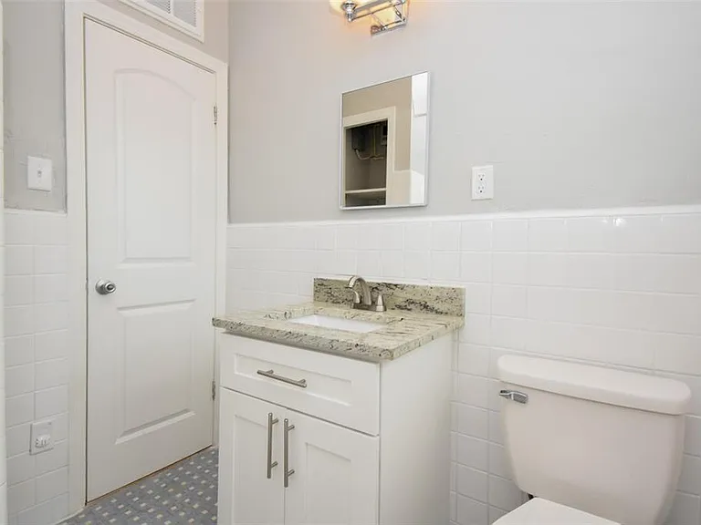1028 NE 3rd Ave — Photo 11