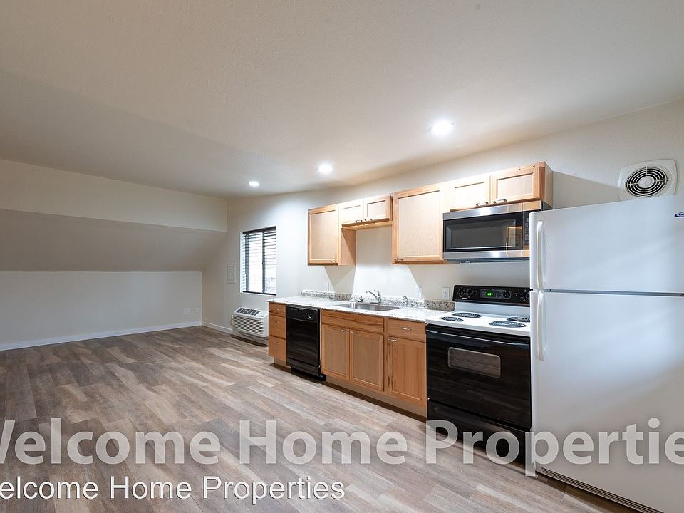 1st image of 1019 N Clinton St #B